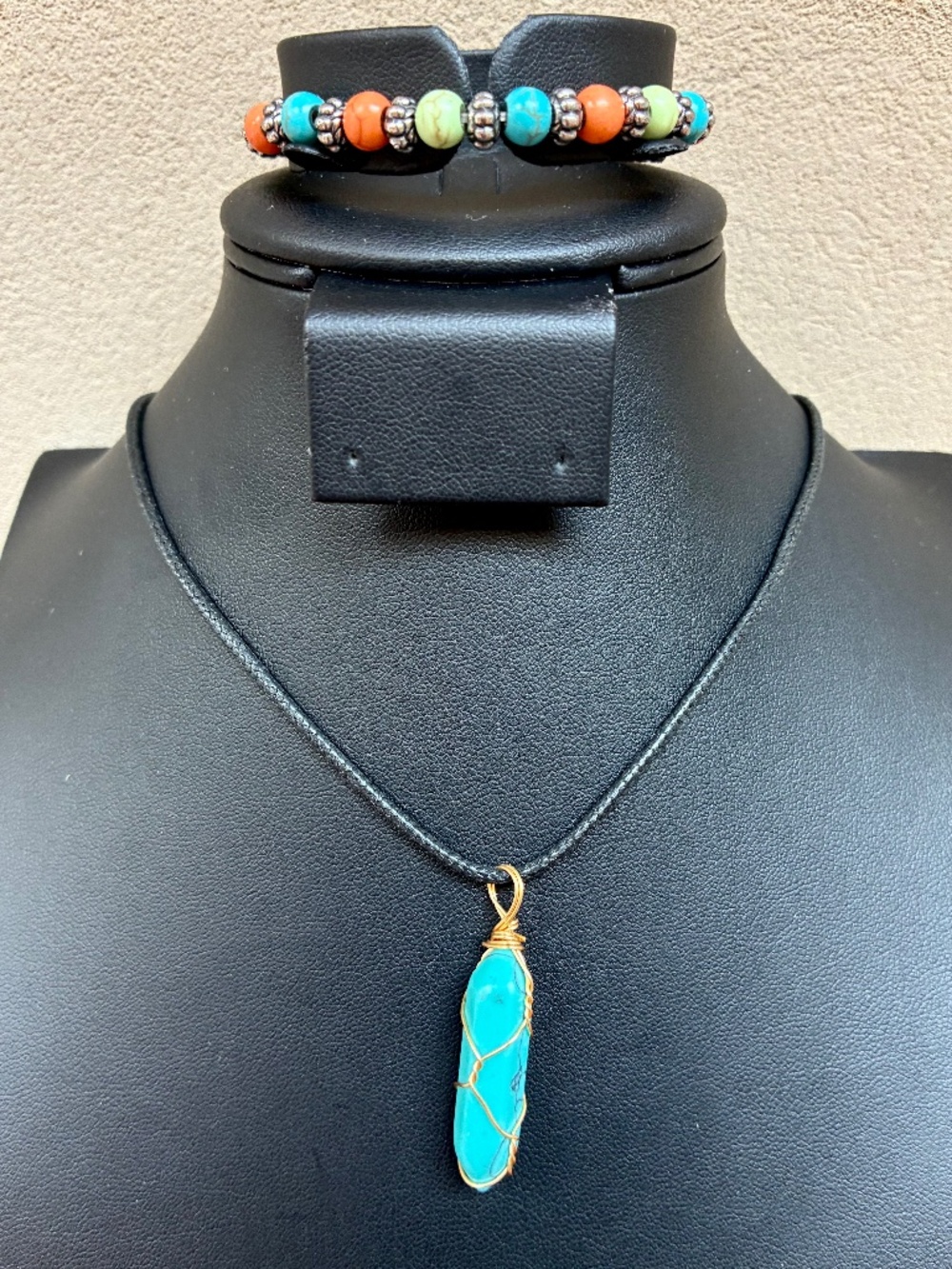 Curated “Beach Vibes” Jewelry Lot, Tweens or Teens - Picture 6 of 10